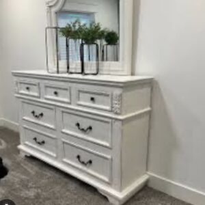 Classic 9-Drawer Chest of Drawers / Dresser - White Vintage Style